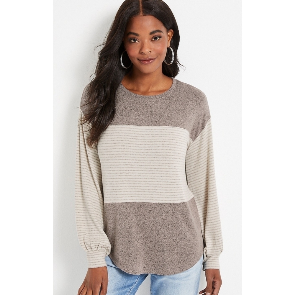 Maurices Colorblock Long sleeve Cozy Tee Tan & Cream Size XS